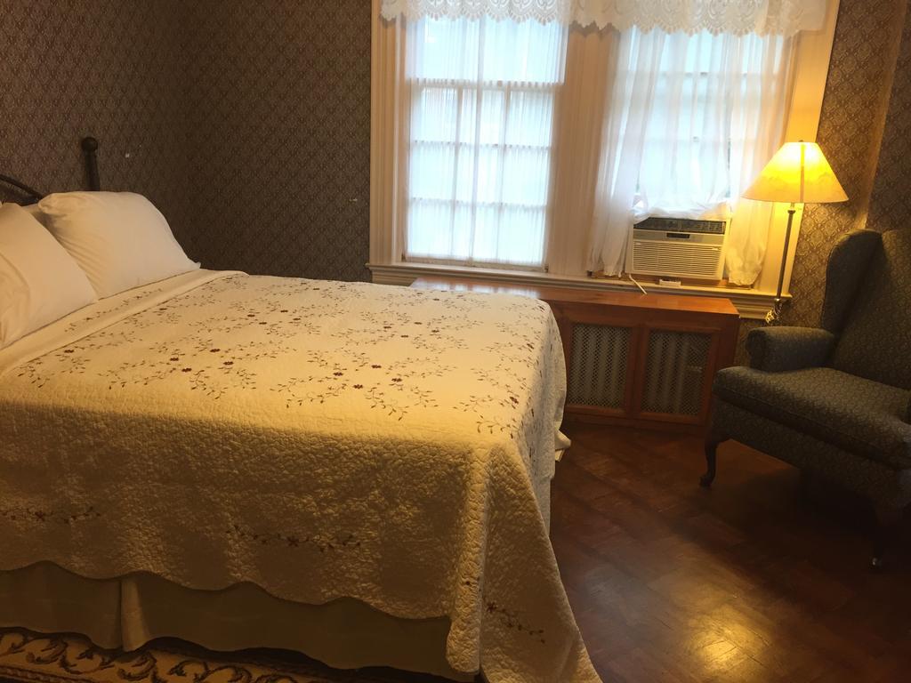 Red Lion Bed & Breakfast Екстериор снимка