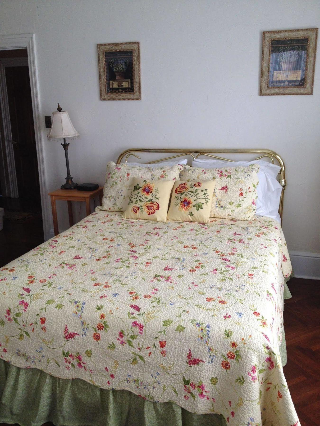 Red Lion Bed & Breakfast Екстериор снимка